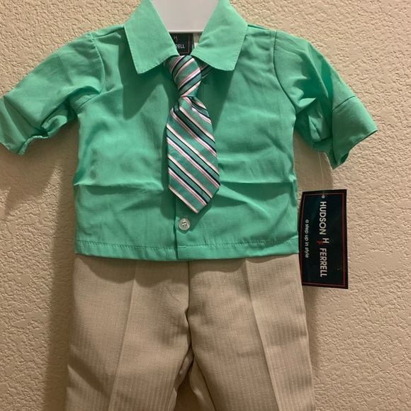 Hudson Ferrell - Suit - Picture 3 of 5